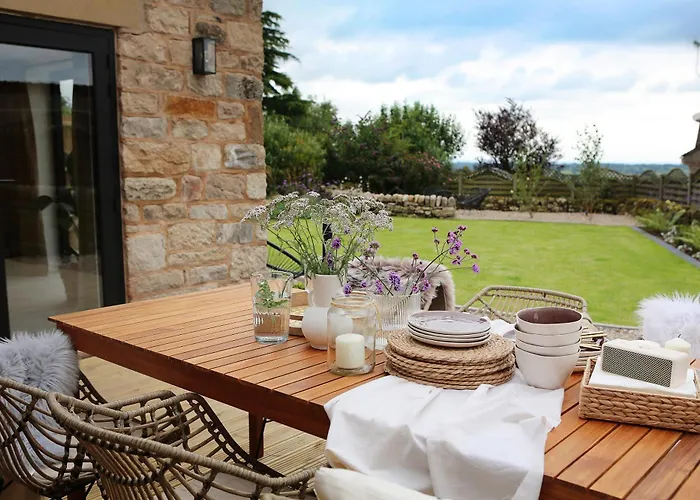 Luxury Cottage In Peak District Near Alton Towers
